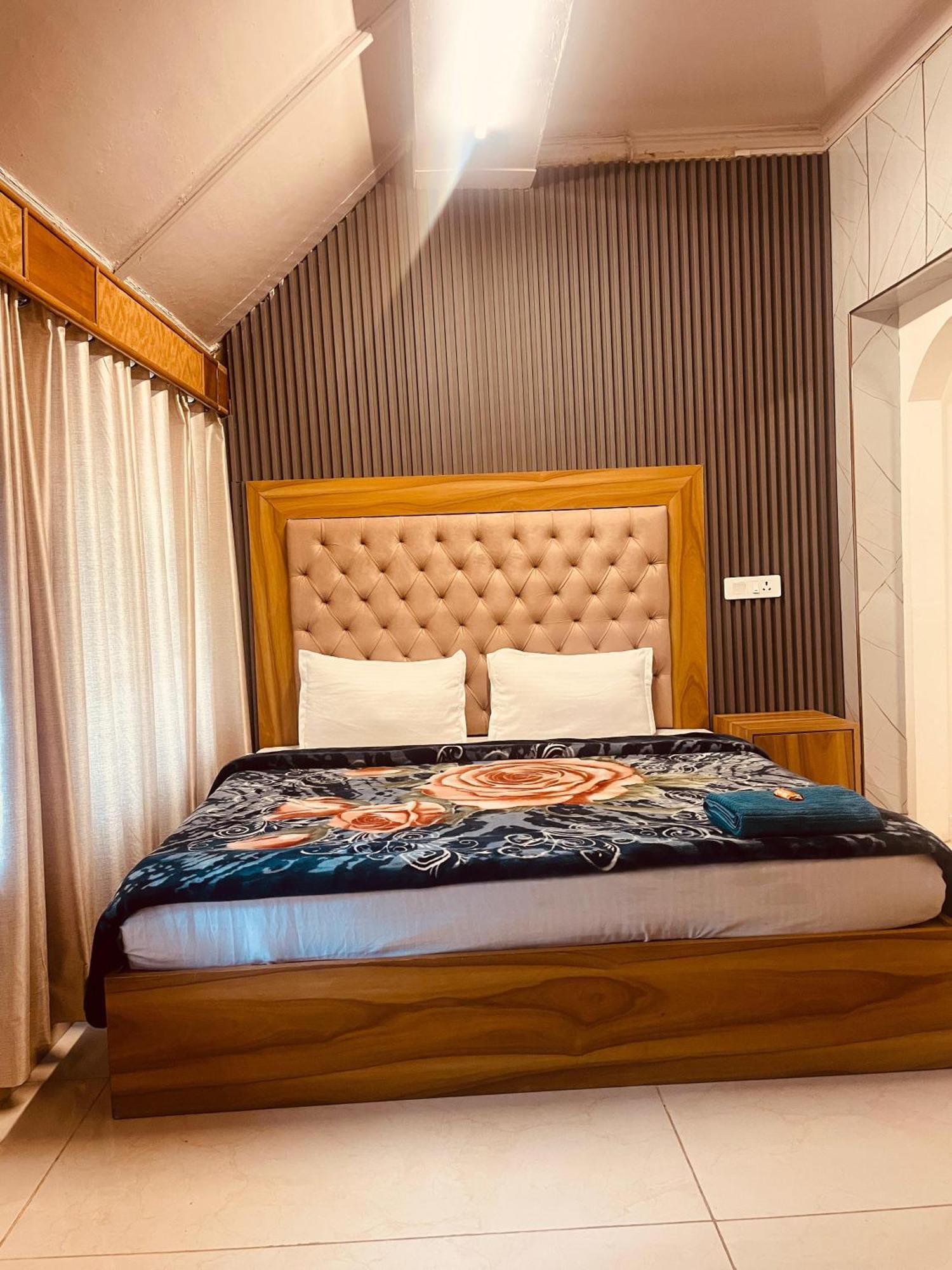 Madan Kunj B & B Mall Road Shimla Eksteriør billede