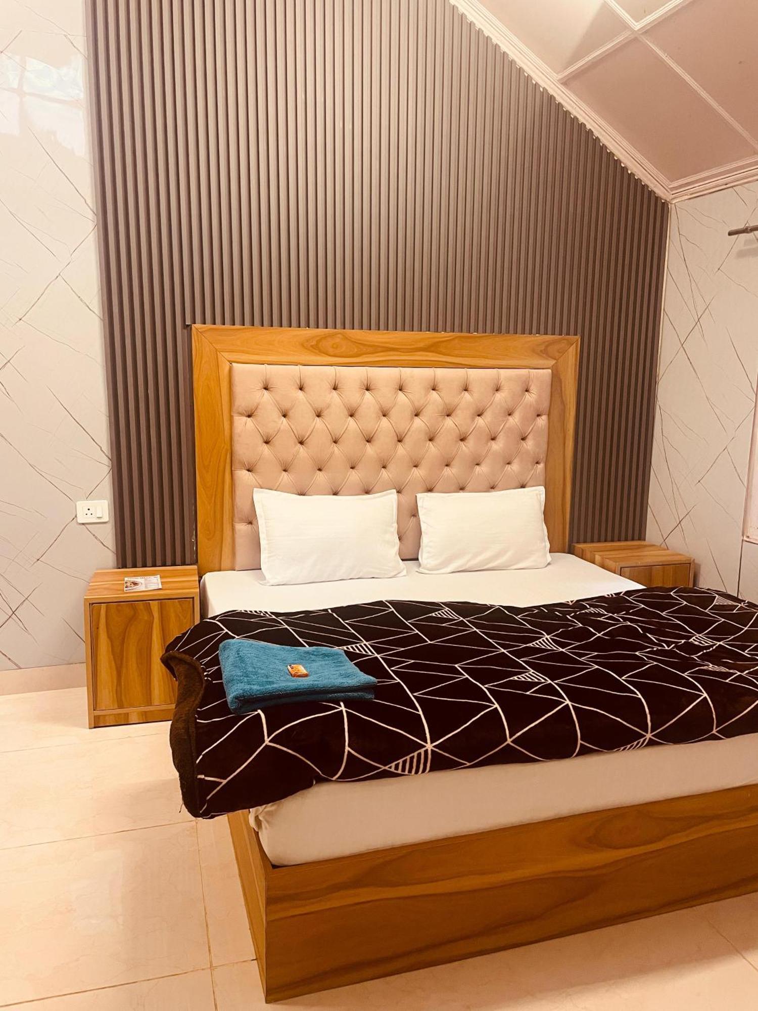 Madan Kunj B & B Mall Road Shimla Eksteriør billede