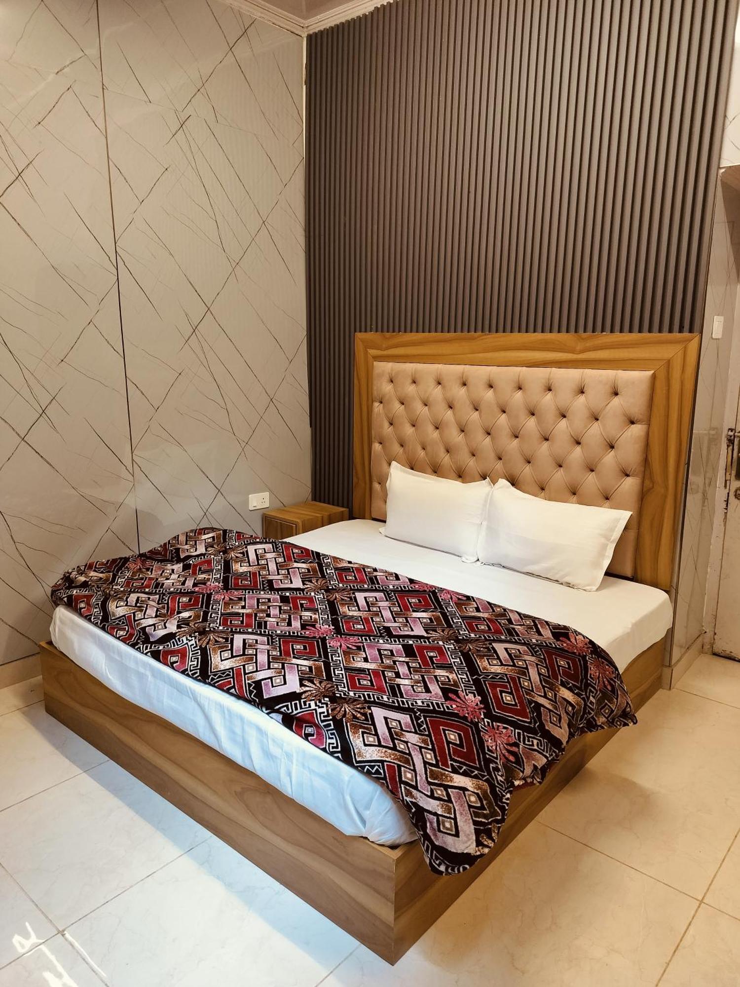 Madan Kunj B & B Mall Road Shimla Eksteriør billede